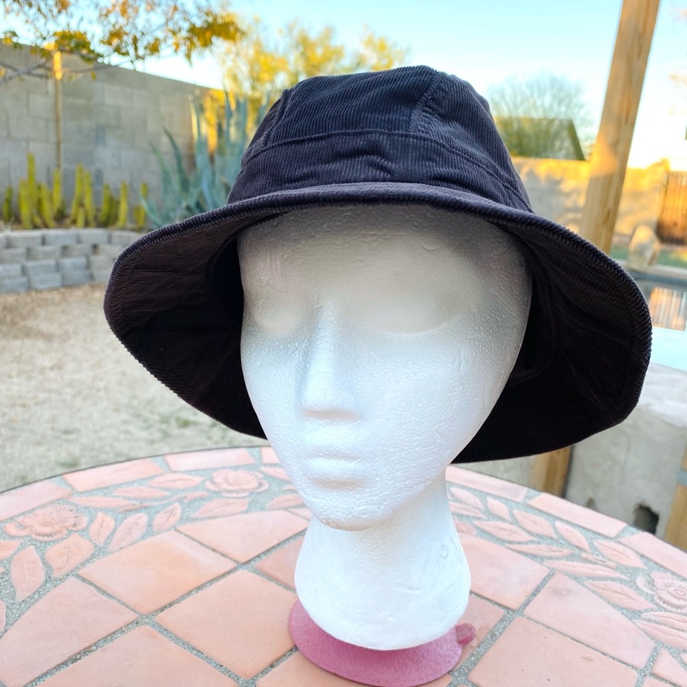 Vintage 90s/Y2K brown corduroy GAP bucket hat